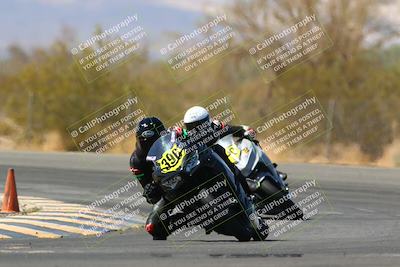 media/Apr-17-2022-CVMA (Sun) [[f474cfa795]]/Race 14 500 Supersport-350 Supersport (Holeshot)/